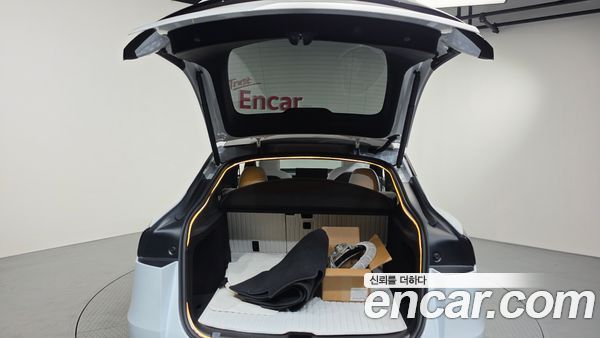 Tesla Model Y 2026, фото 25