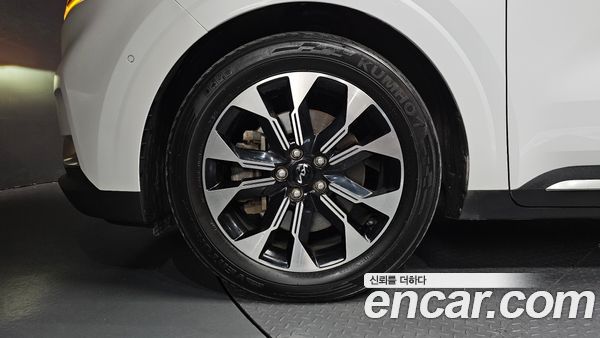 Kia Carnival 2022, фото 4