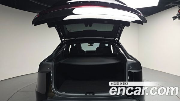 Tesla Model Y 2026, фото 25