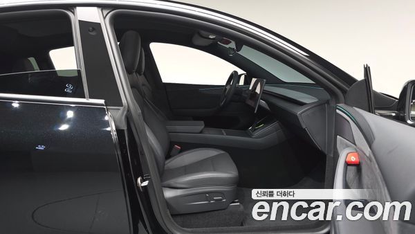 Tesla Model Y 2026, фото 15
