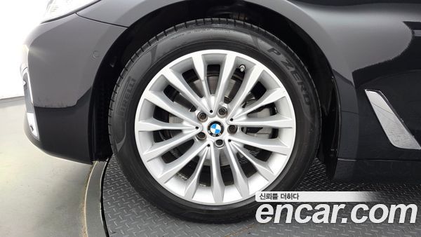 BMW 5 Series 2023, фото 5