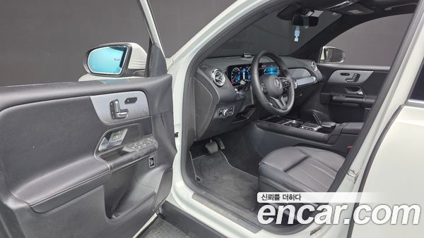 Mercedes-Benz GLB 2021, фото 13