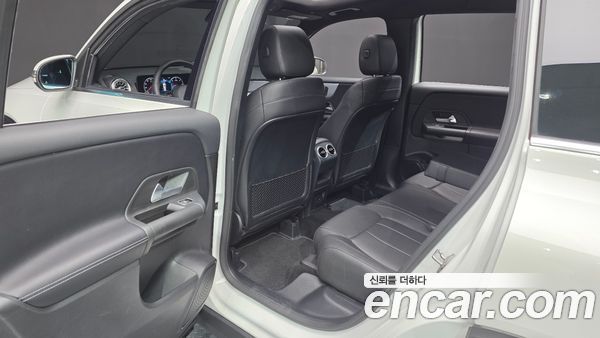 Mercedes-Benz GLB 2021, фото 18