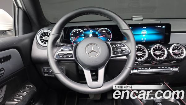 Mercedes-Benz GLB 2021, фото 21