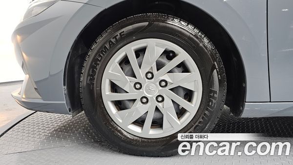 Hyundai Elantra 2021, фото 5