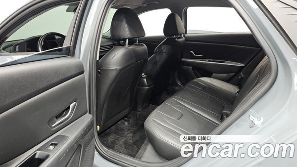 Hyundai Elantra 2021, фото 18