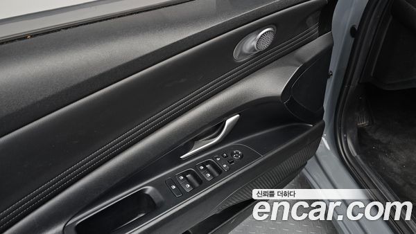 Hyundai Elantra 2021, фото 24