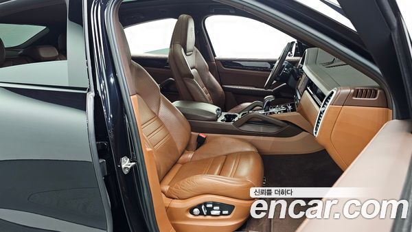 Porsche Cayenne 2021, фото 16