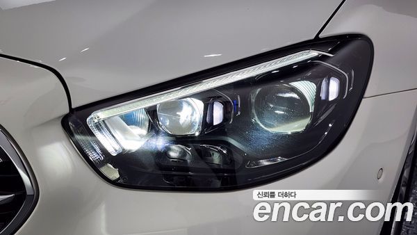 Mercedes-Benz E-Class 2022, фото 8