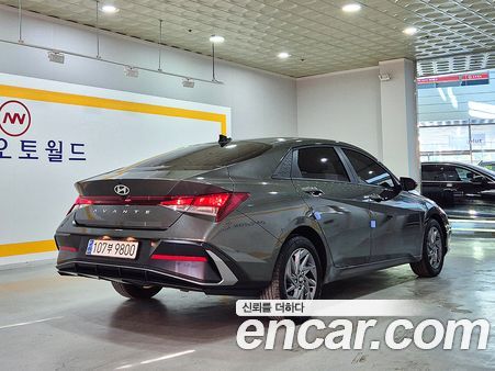 Hyundai Elantra 2024, фото 2