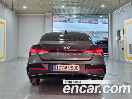 Hyundai Elantra 2024, фото 4