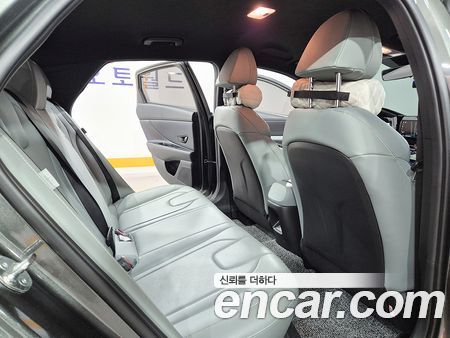 Hyundai Elantra 2024, фото 10