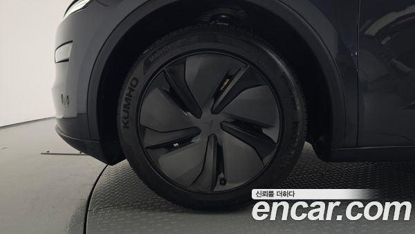 Tesla Model Y 2025, фото 4