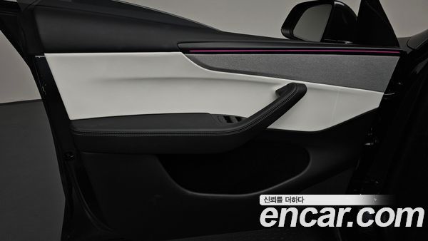 Tesla Model Y 2025, фото 13