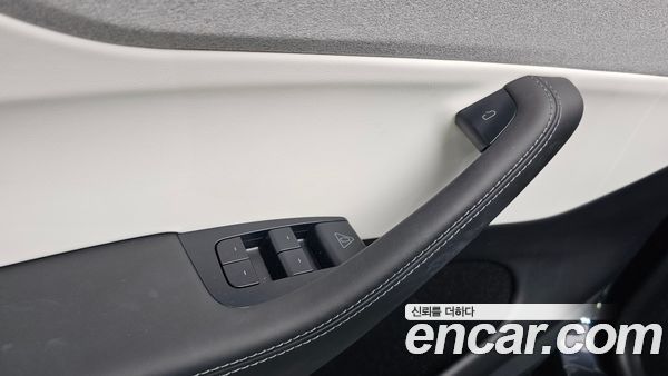 Tesla Model Y 2025, фото 28