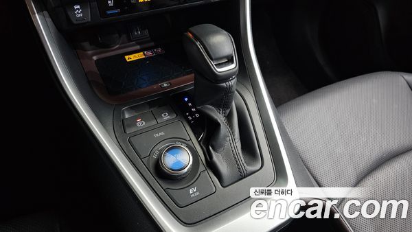 Toyota RAV4 2024, фото 11