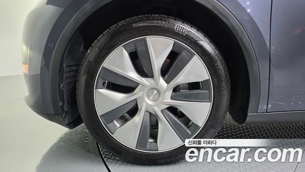 Tesla Model Y 2022, фото 5