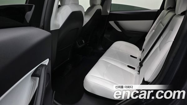Tesla Model Y 2022, фото 18