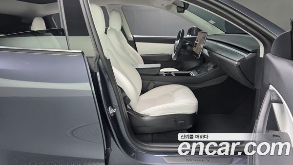 Tesla Model Y 2022, фото 16