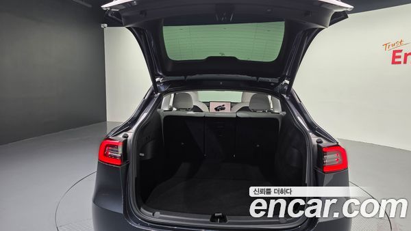 Tesla Model Y 2022, фото 31