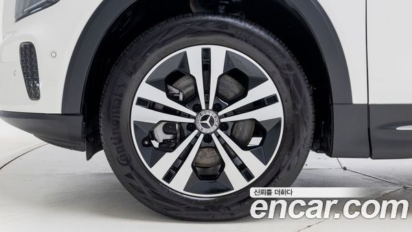 Mercedes-Benz GLB 2025, фото 5