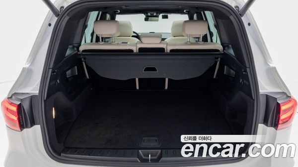 Mercedes-Benz GLB 2025, фото 11