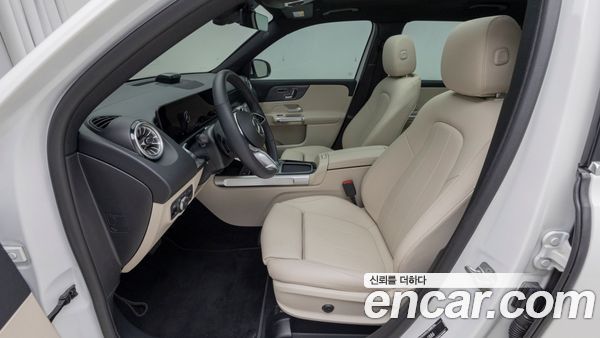 Mercedes-Benz GLB 2025, фото 14