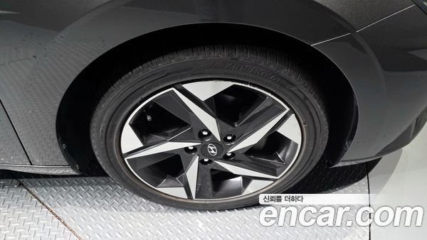 Hyundai Elantra 2021, фото 5
