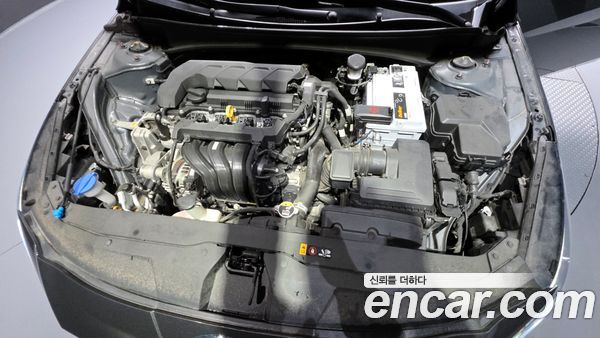 Hyundai Elantra 2021, фото 6