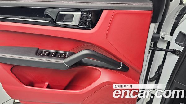 Porsche Cayenne 2020, фото 14