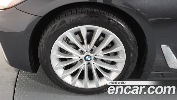 BMW 5 Series 2023, фото 5