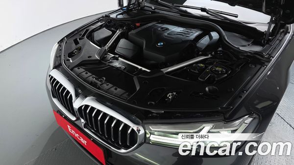 BMW 5 Series 2023, фото 6