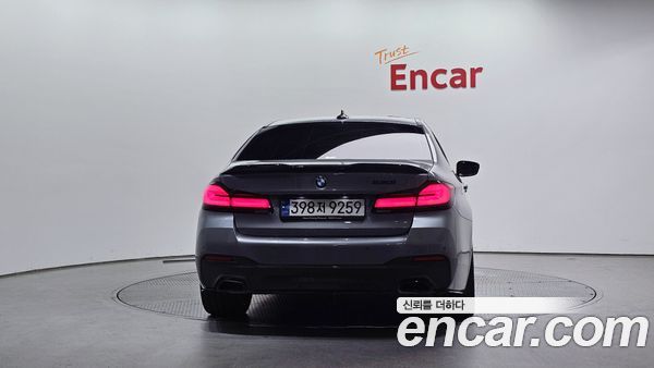 BMW 5 Series 2023, фото 4