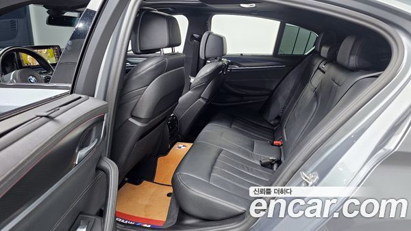 BMW 5 Series 2023, фото 13