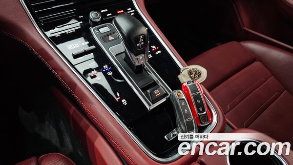 Porsche Panamera 2021, фото 9