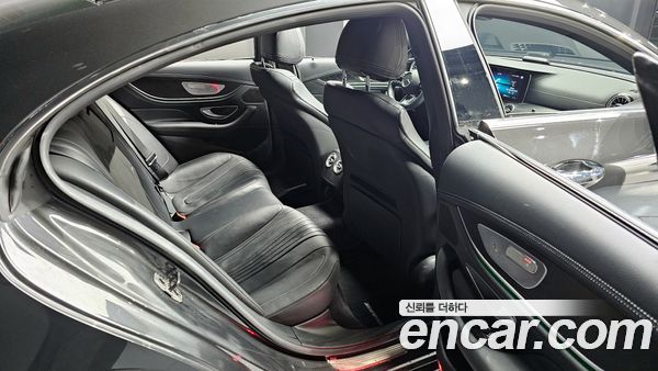 Mercedes-Benz CLS 2023, фото 12