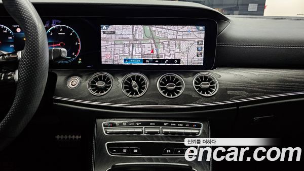 Mercedes-Benz CLS 2023, фото 14