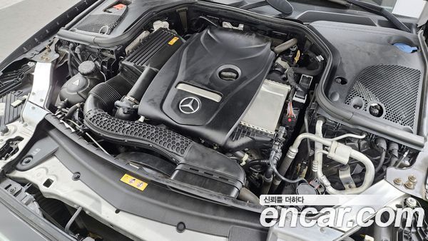 Mercedes-Benz E-Class 2021, фото 6