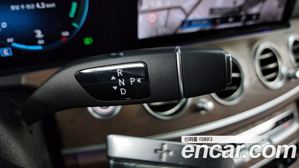 Mercedes-Benz E-Class 2021, фото 9