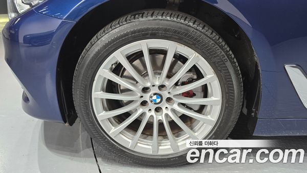 BMW 5 Series 2020, фото 5