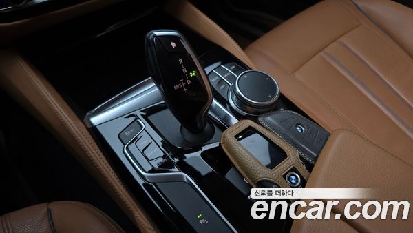 BMW 5 Series 2020, фото 9