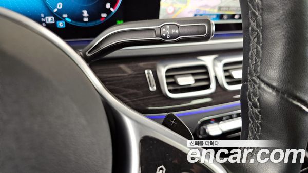 Mercedes-Benz GLE 2023, фото 9