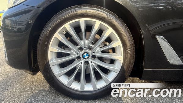 BMW 5 Series 2023, фото 5