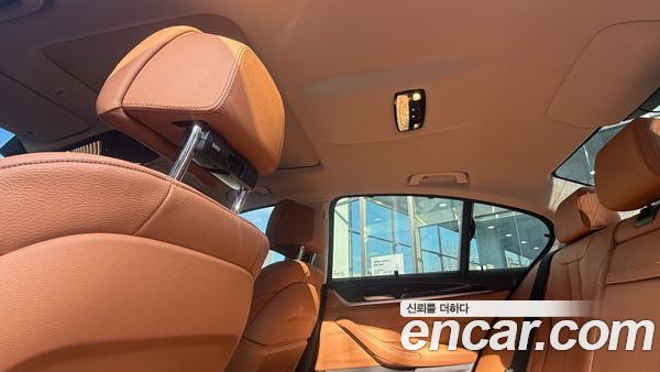 BMW 5 Series 2023, фото 14