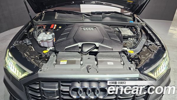 Audi Q7 2022, фото 6