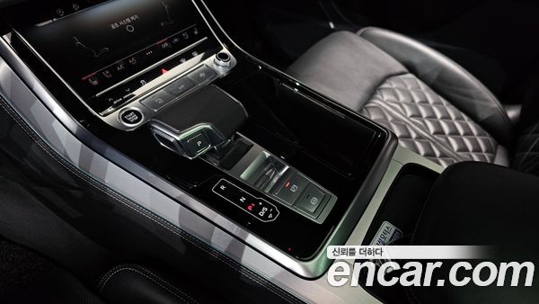 Audi Q7 2022, фото 9