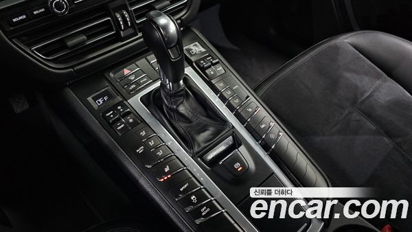 Porsche Macan 2020, фото 9
