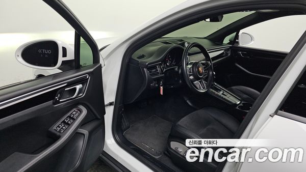 Porsche Macan 2020, фото 10