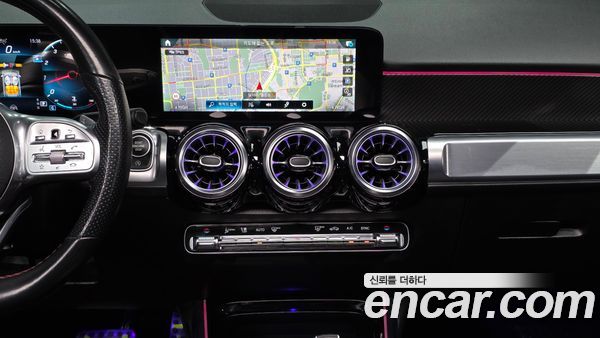 Mercedes-Benz GLB 2023, фото 14