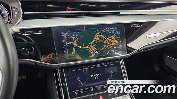 Audi A8 2021, фото 14